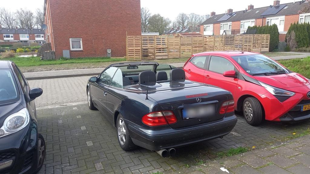 Mercedes-Benz CLK 200