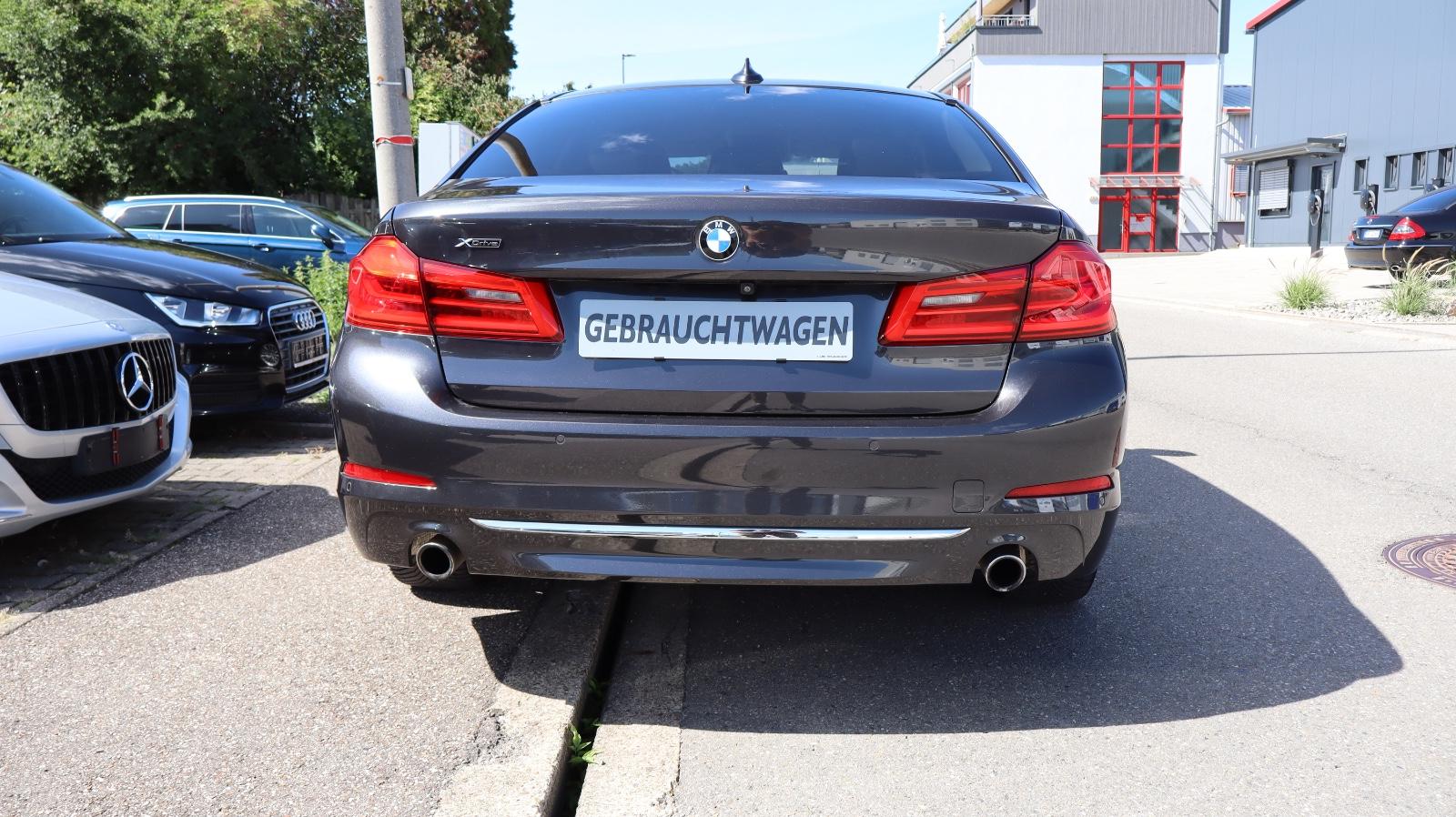 BMW 530 5 Limousine 530 i xDrive Luxury Line