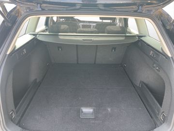 Volkswagen Passat Variant - 11