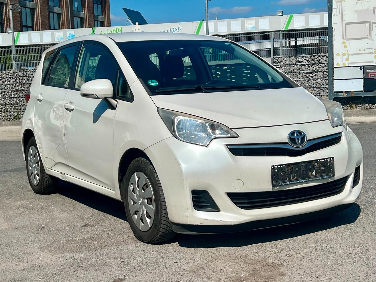 Toyota Verso-S Life