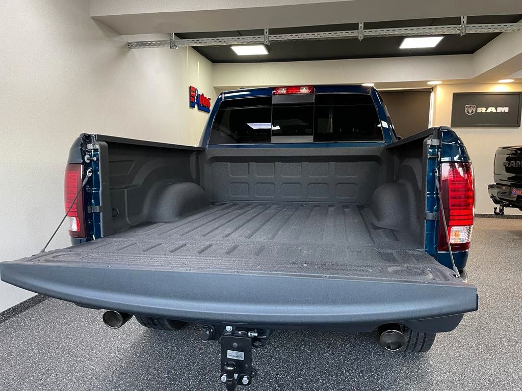 Fahrzeugabbildung Dodge WARLOCK CLASSIC CREW CAB HEMI 4x4 SOFORT!!