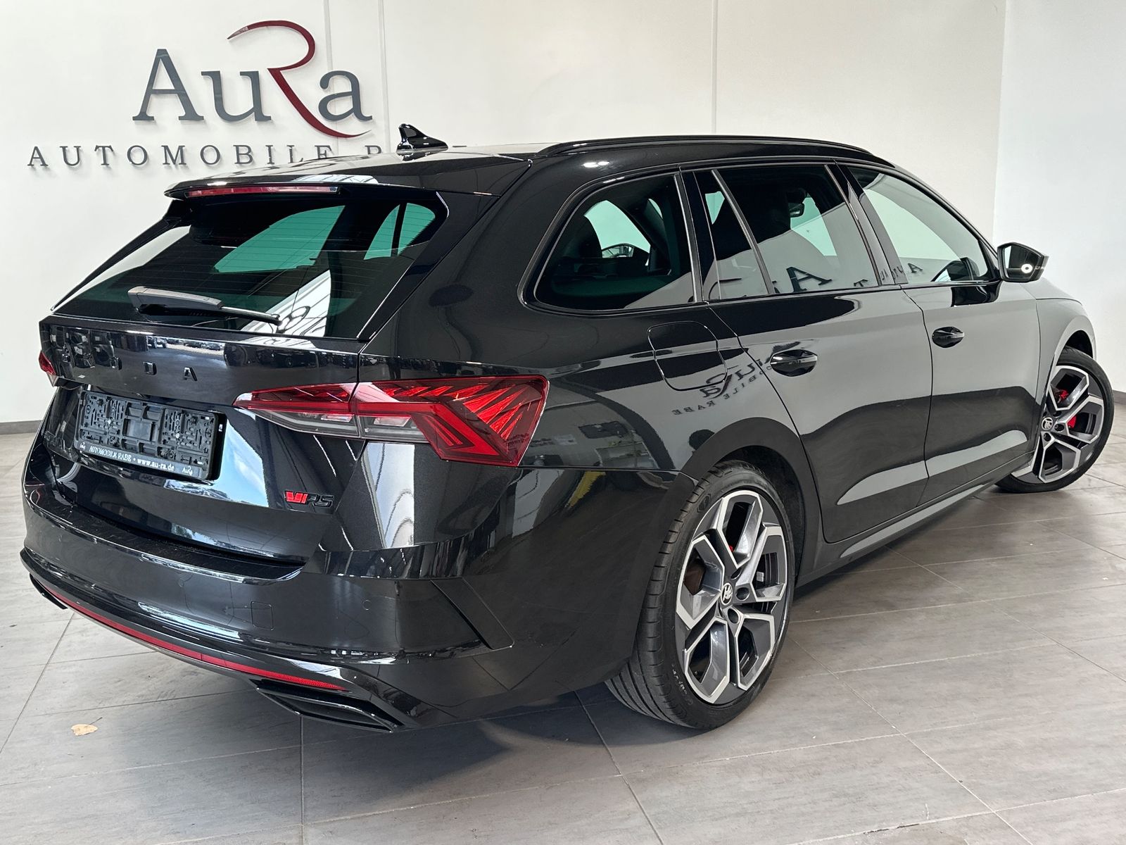 Fahrzeugabbildung SKODA Octavia Combi 2.0 TDI DSG RS NAV+LED+STHZ+ACC