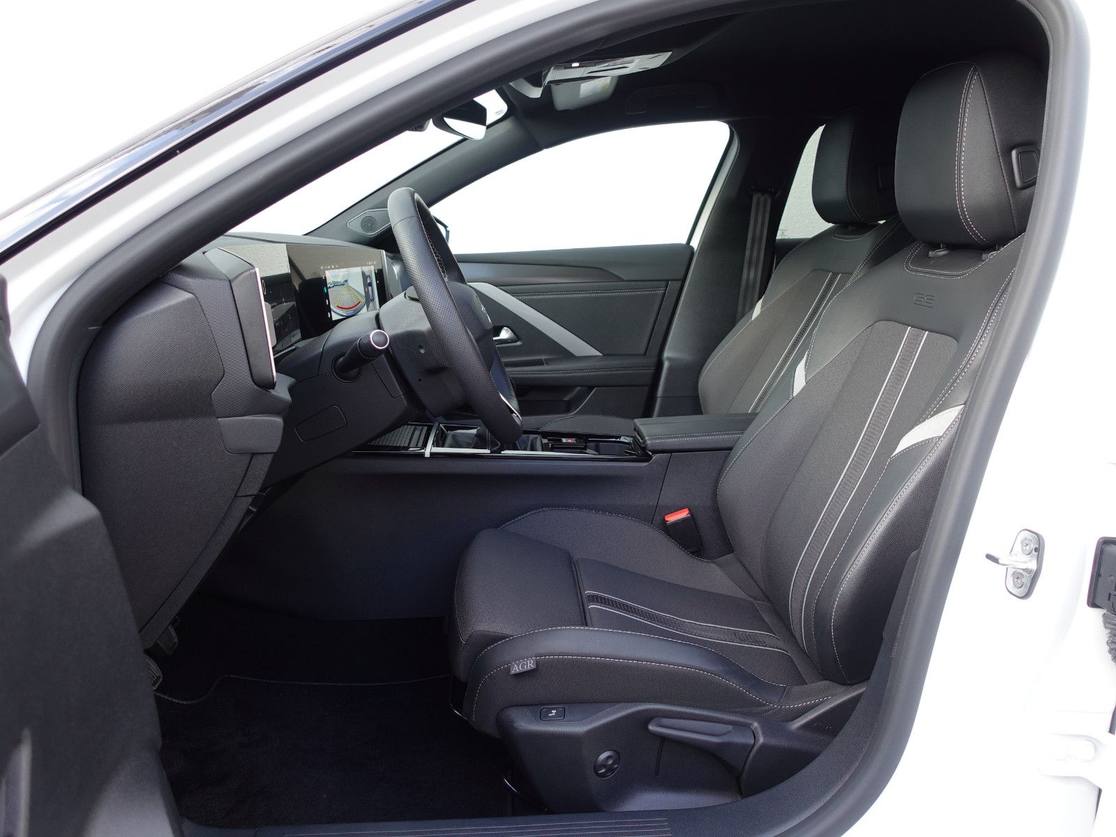 Fahrzeugabbildung Opel Astra ST Ultimate 1.2T,Navi,Pano,Kamera,Sitzhzg