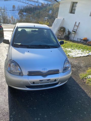 Toyota Yaris 1.0