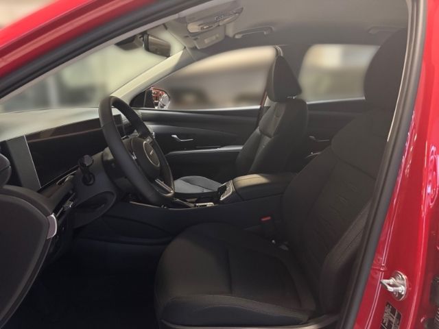 Fahrzeugabbildung Hyundai Tucson FL (MY25) (160 PS) 6-MT 2WD SELECT  Navi