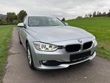 BMW Baureihe 3 Touring 318 d 1. Hand Xenon - silberne BMW 318