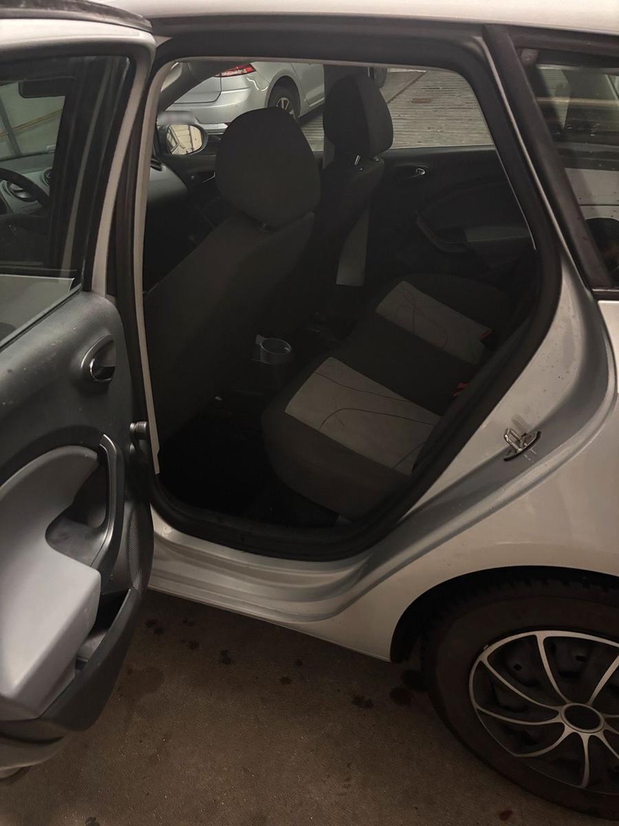 Seat Ibiza 2014 — interior