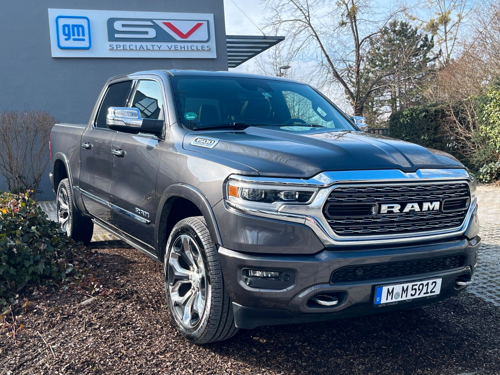 Fahrzeugabbildung Dodge RAM 1500 Limited *AHK*PANO*LPG*360°