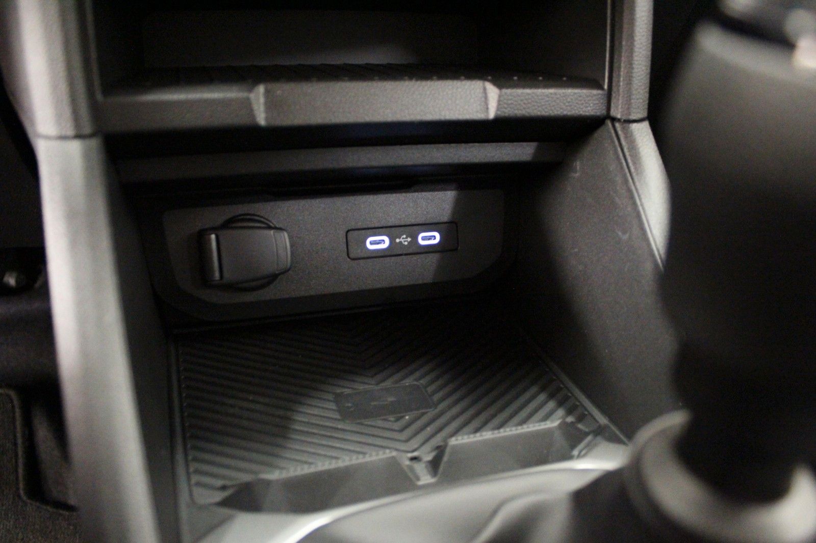 Fahrzeugabbildung Dacia Duster mild hybrid 140 Journey *Winterp.*MY 26