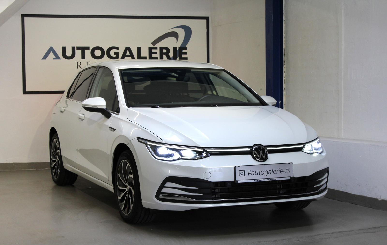 Volkswagen Golf VIII 1.5 eTSI Style DSG*MATRIX*IQ*MEMO*AHK*
