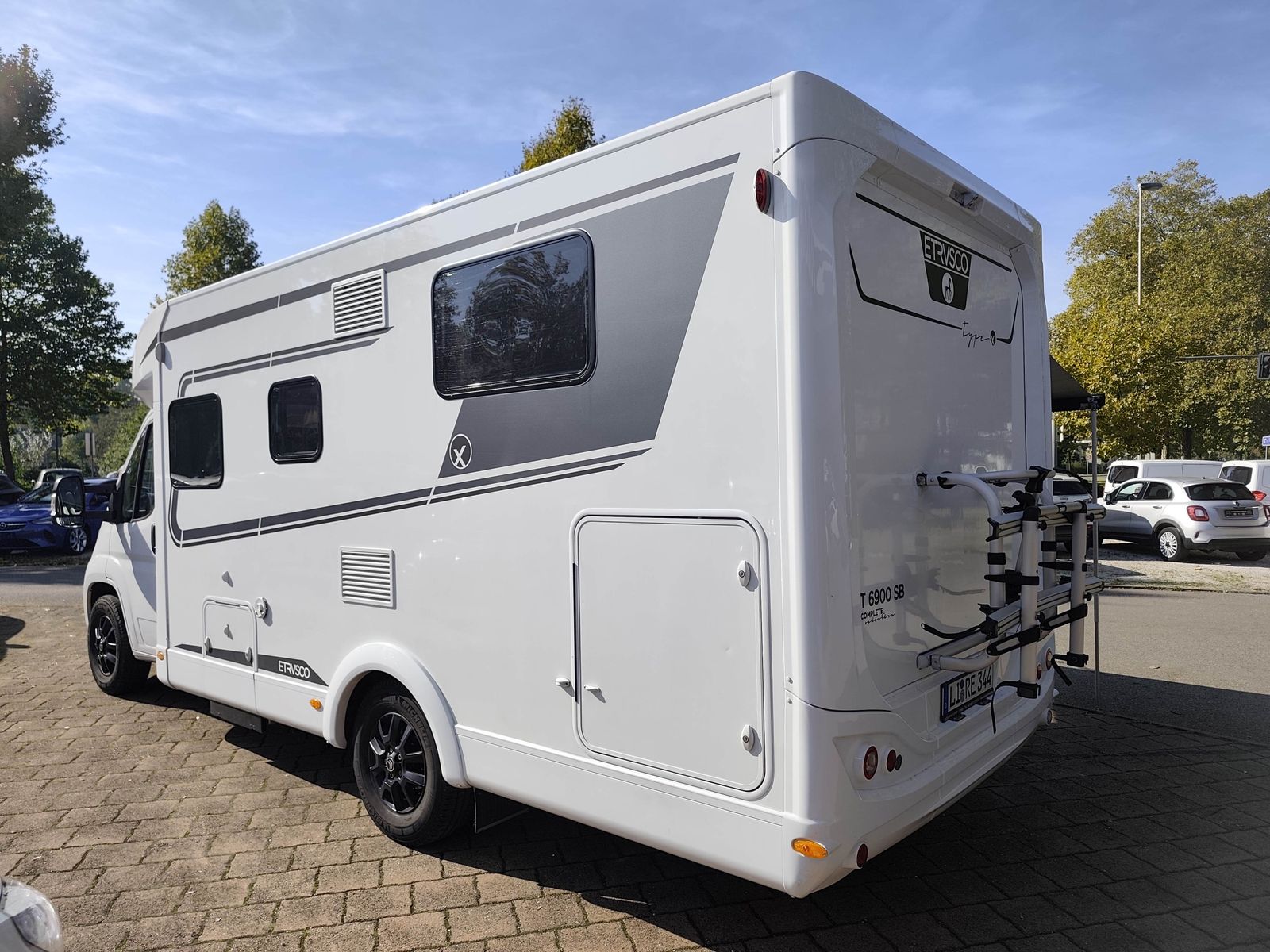 Fahrzeugabbildung Etrusco T6900 SB Complete Edition