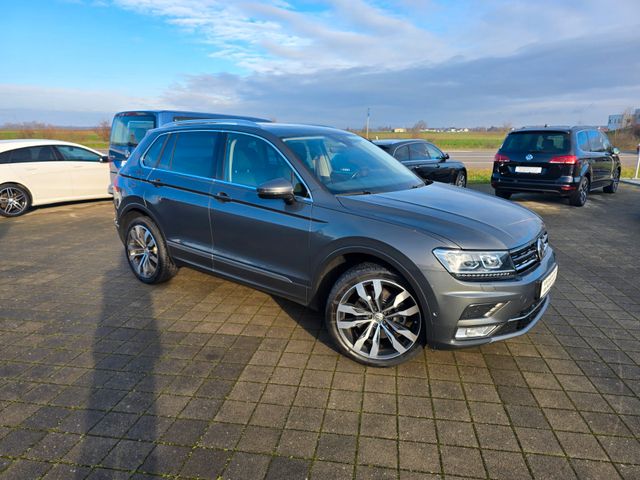 Volkswagen Tiguan Highline  4Motion DSG ACC LED PANORAMA