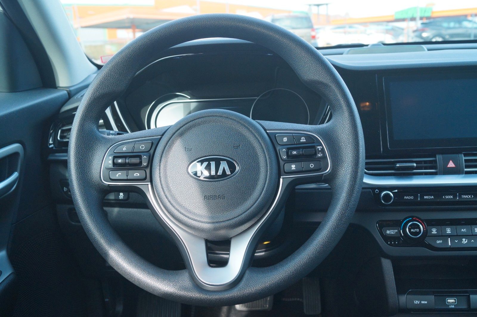 Fahrzeugabbildung Kia Niro 64kwH/150kw/SOH 97%/Wä.Pumpe