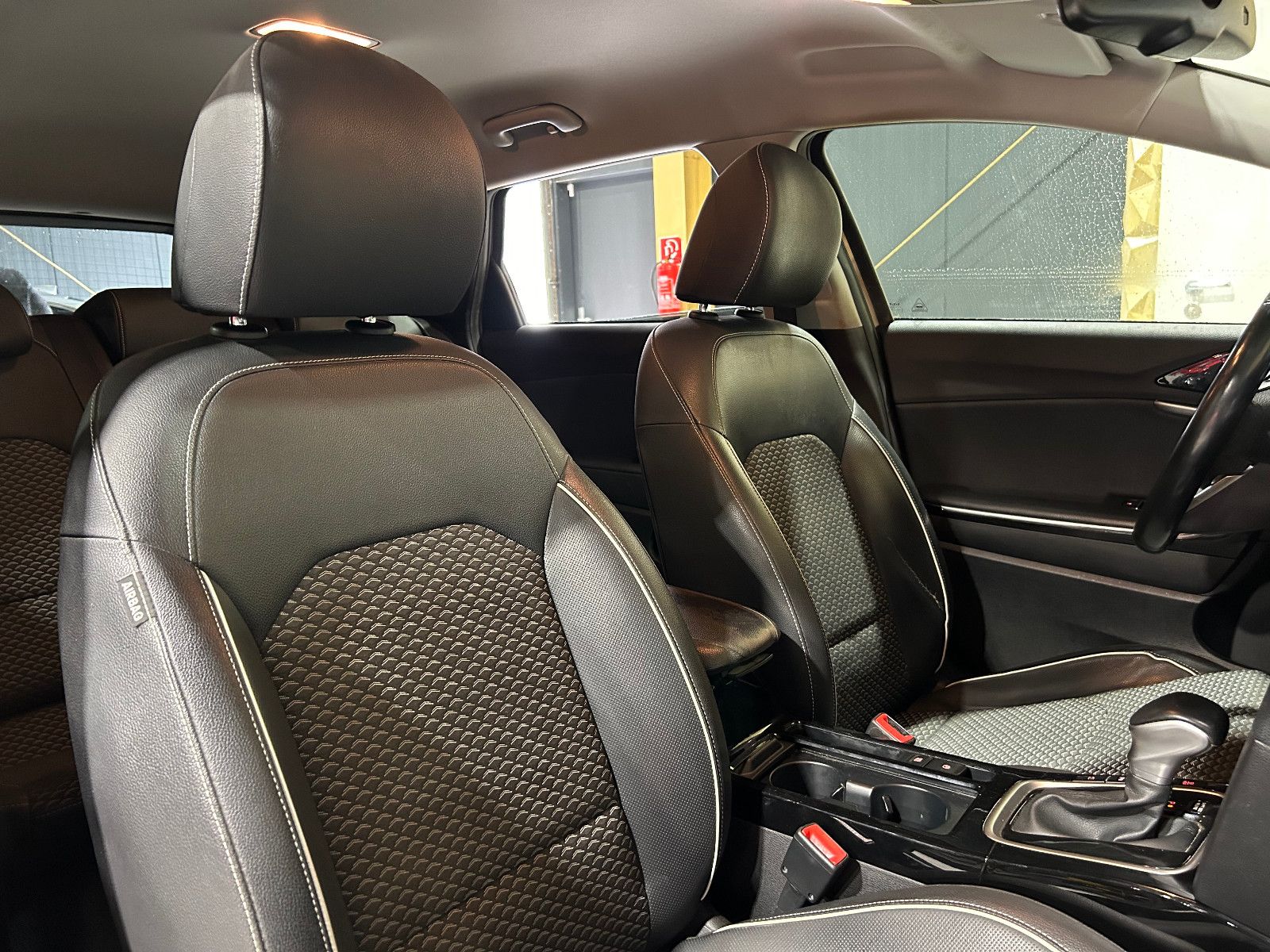 Fahrzeugabbildung Kia Ceed Sportswagon/Platinum Edition/DIGITAL-TACHO/