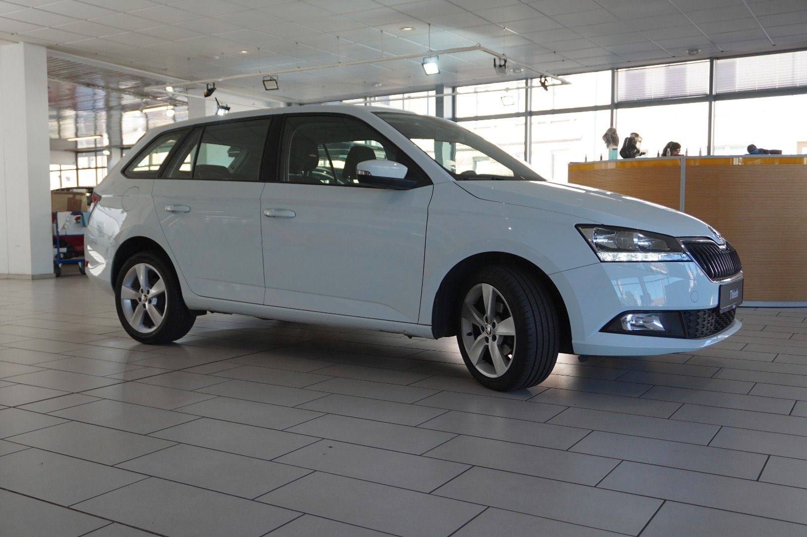 Fahrzeugabbildung SKODA Fabia 1.0 TSI COMBI COOL PLUS LED/SHZ/PDC/DAB+