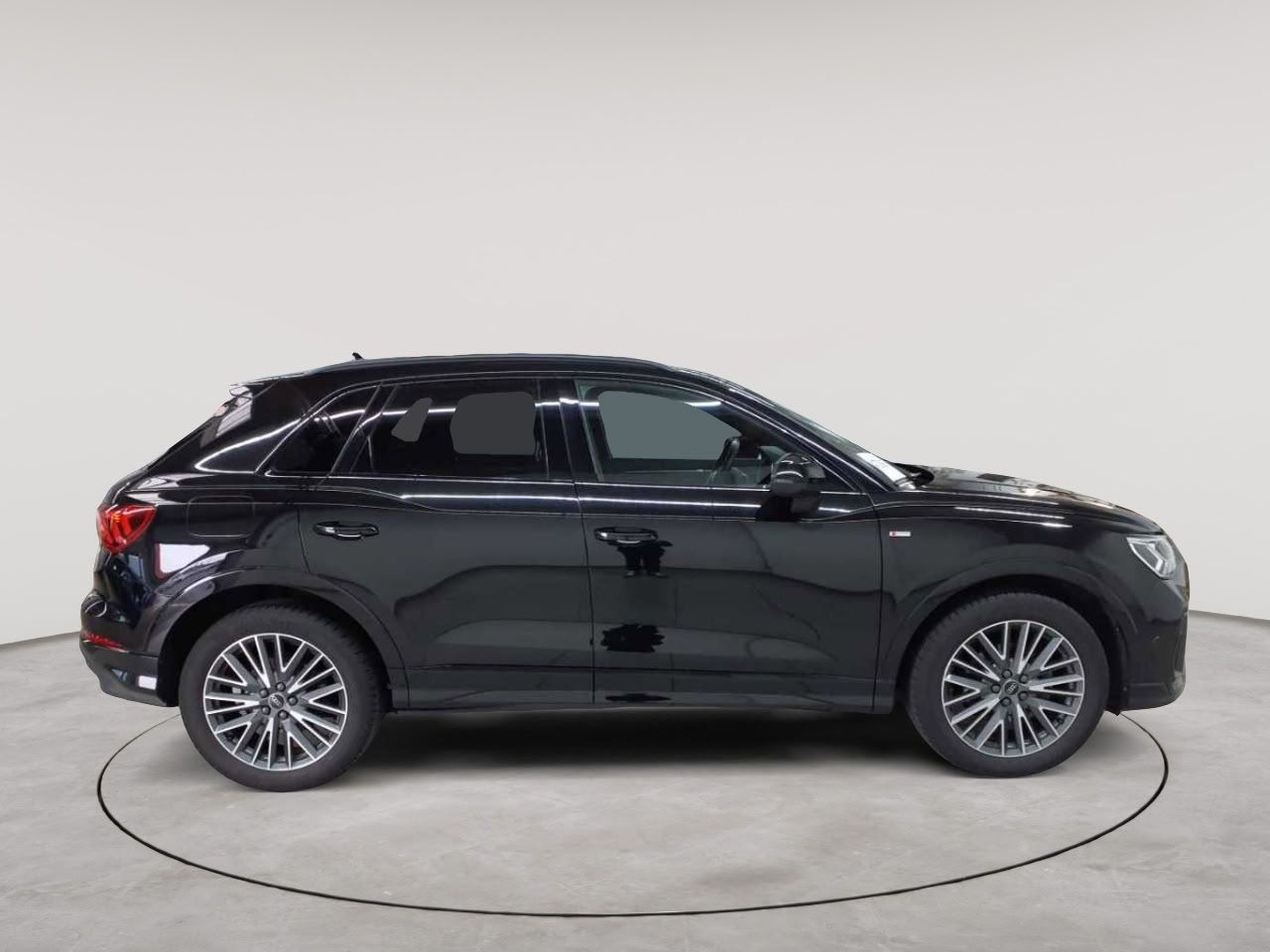 Audi Q3 35 TDI S tronic S line Navi Pano imagem 3