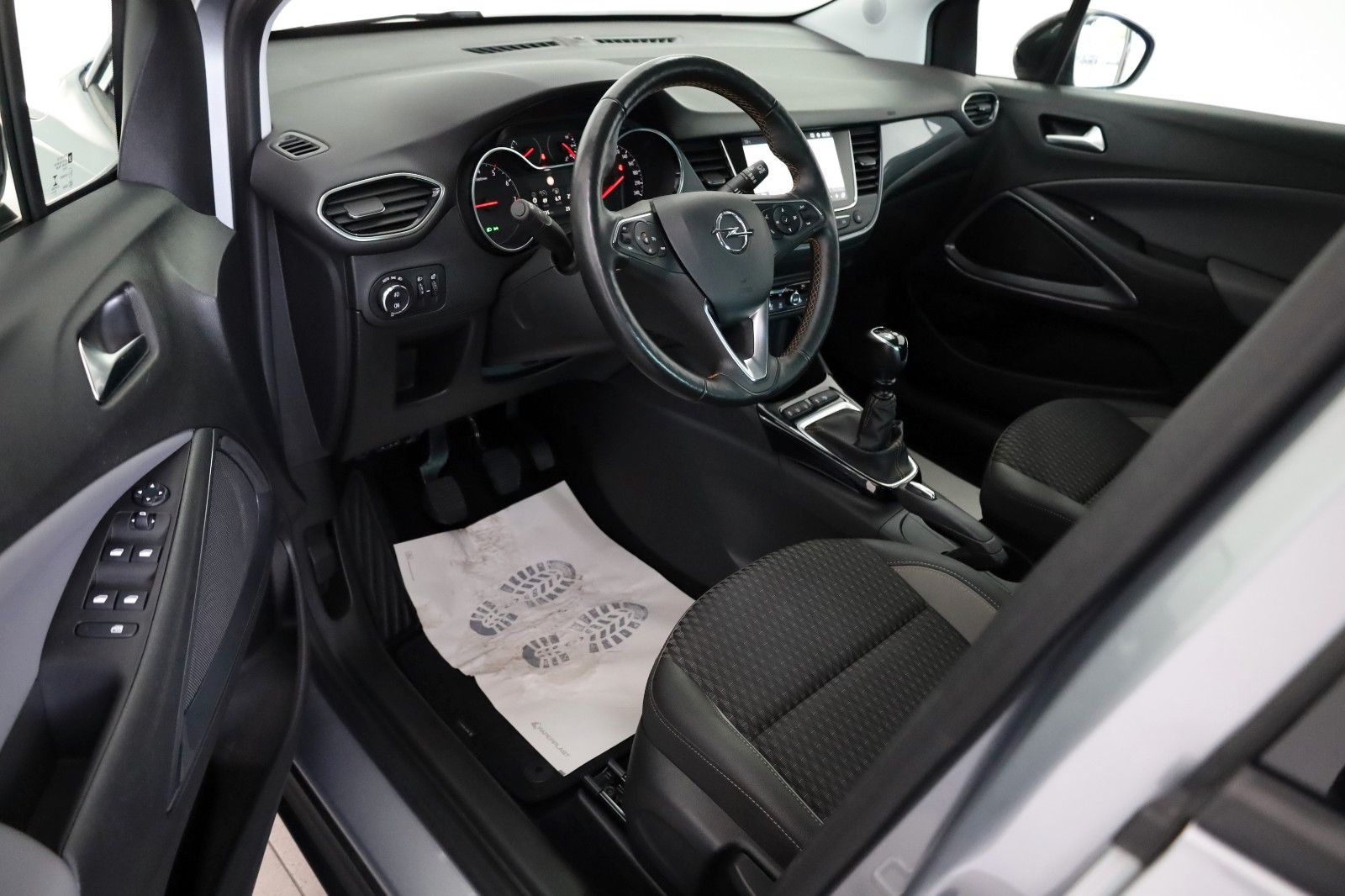Fahrzeugabbildung Opel Crossland (X) Innovation Navi,LED,PDC,Allwetter