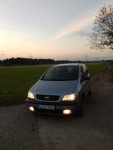 Opel Zafira 2.0 DTI 16V Elegance Familienauto  - Opel Zafira Elegance mit Diesel-Antrieb