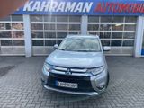 Mitsubishi Outlander Plus 4WD*AUTOMATIK*KLIMA*(7 SITZER)* - Mitsubishi Outlander: Auto
