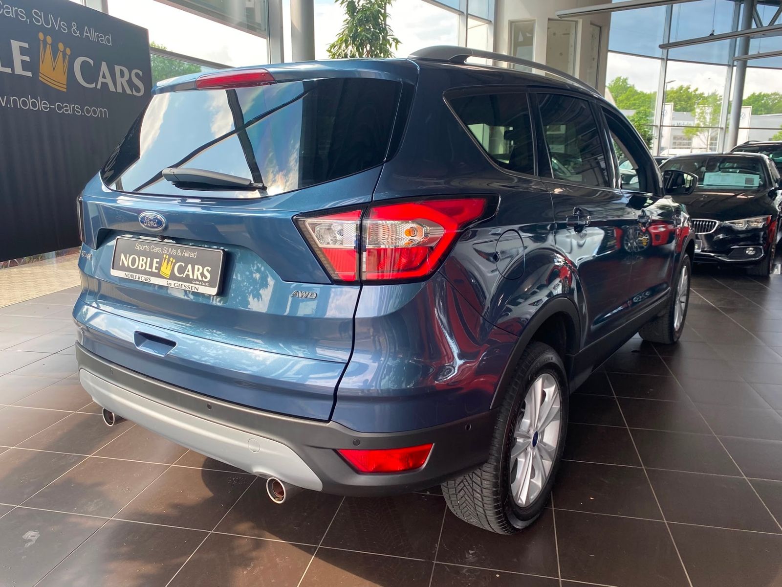 Fahrzeugabbildung Ford Kuga Titanium AWD AHK XEN NAV RFK