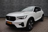Volvo XC40 2.0 B4 Plus Dark | AHK| ACC |2WD| Beheizbar - weiße Volvo XC40