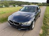 BMW 320 Limousine 320i Xenon Sportline - BMW 320: Sport 320i