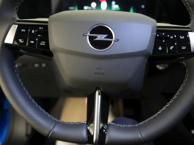 Astra L ST PHEV GS AT+ACC+AHK+KEYLESS+LED-SCHEIN