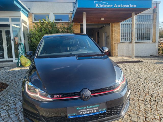 Volkswagen Golf GTI Performance DSG/LED/Leder/Panorama/18"