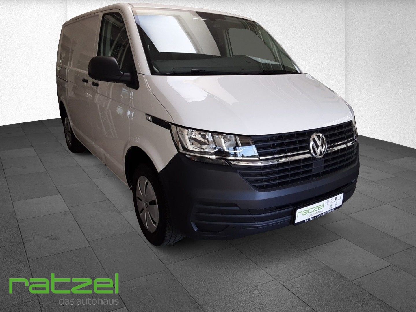 Fahrzeugabbildung Volkswagen T6.1 Kombi Kastenwagen KR 2.0 TDI AHK DAB Notbre