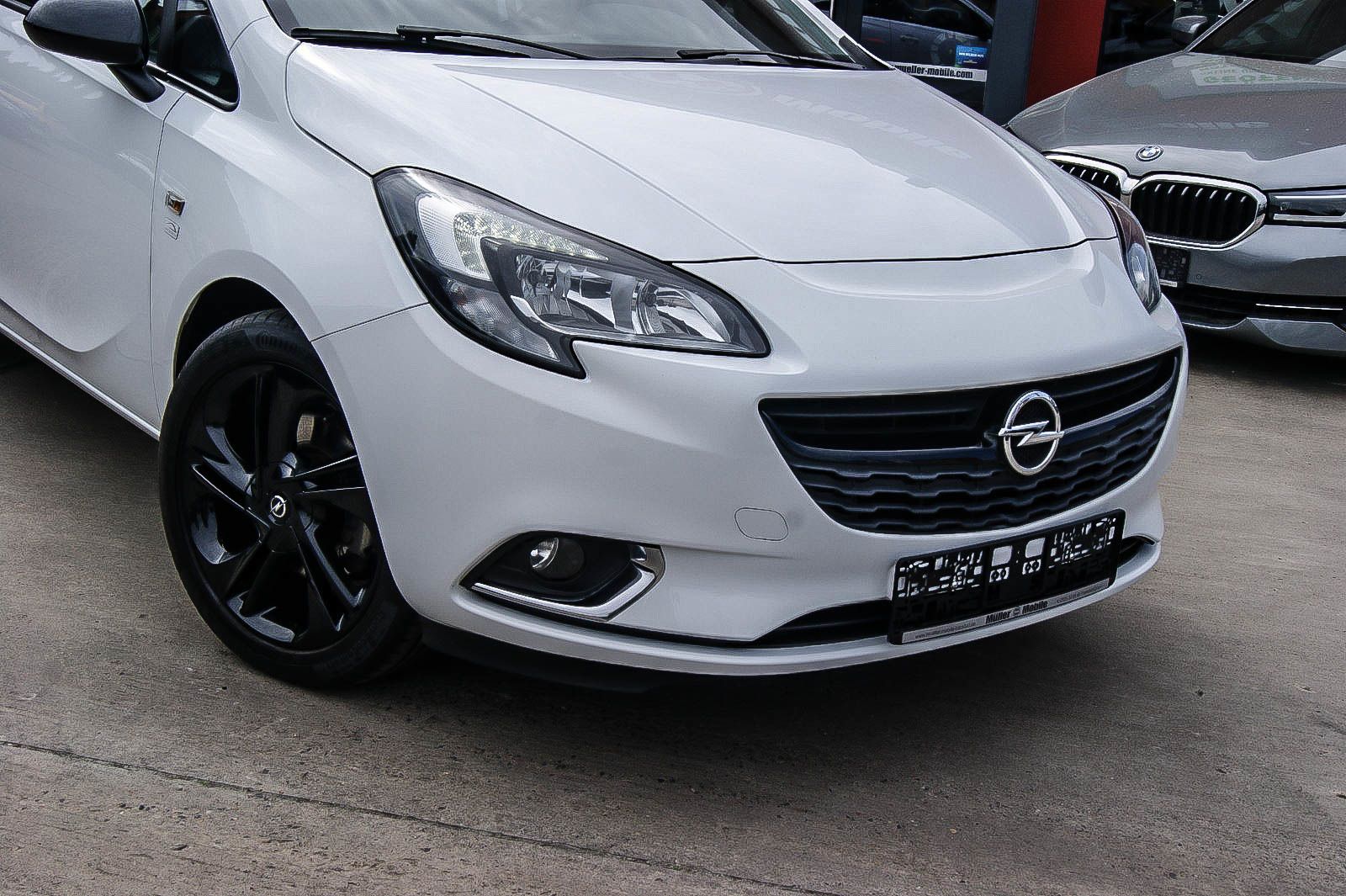 Fahrzeugabbildung Opel Corsa E 1.4 Color Edition 74kW/101PS 39tkm !!! C