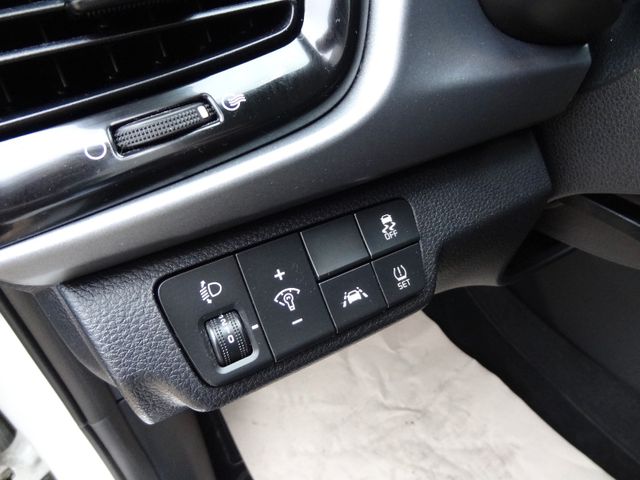 Fahrzeugabbildung Kia Rio Spirit/2.Hd/Kamera/Navi/SitzH/Alu/Garantie/