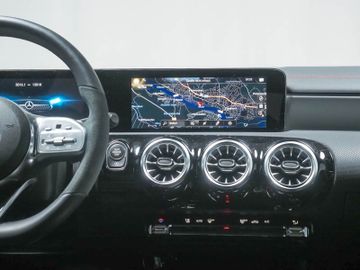 Mercedes CLA 200 Shooting Brake - 6
