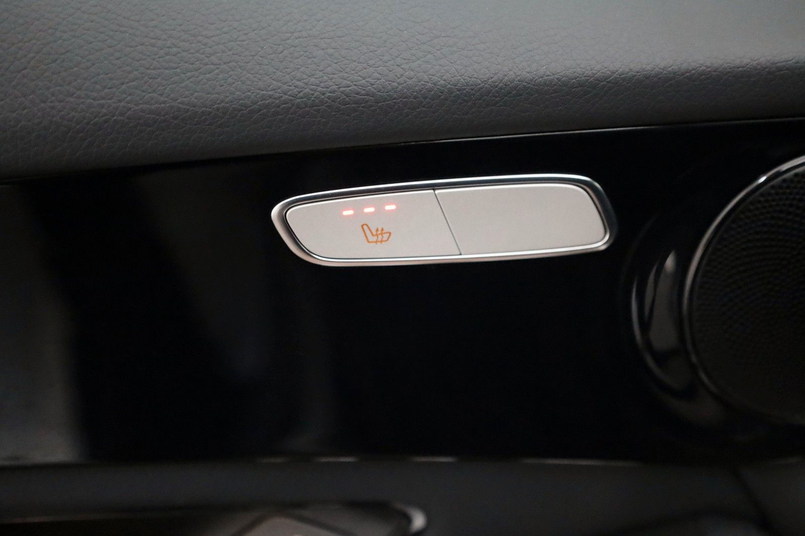 Fahrzeugabbildung Mercedes-Benz GLC 300 de 4M,Chrom-Pak,LED,KAM,PDC,VIRTUAL