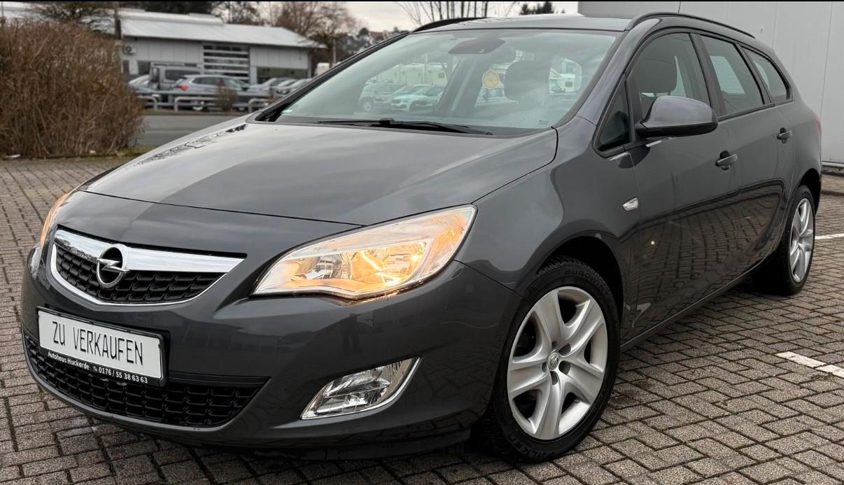 Opel Astra J Sports Tourer Edition