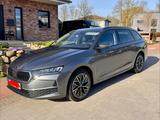 Skoda Octavia 2.0 TDI DSG Combi 4 Jahre Garantie!! 