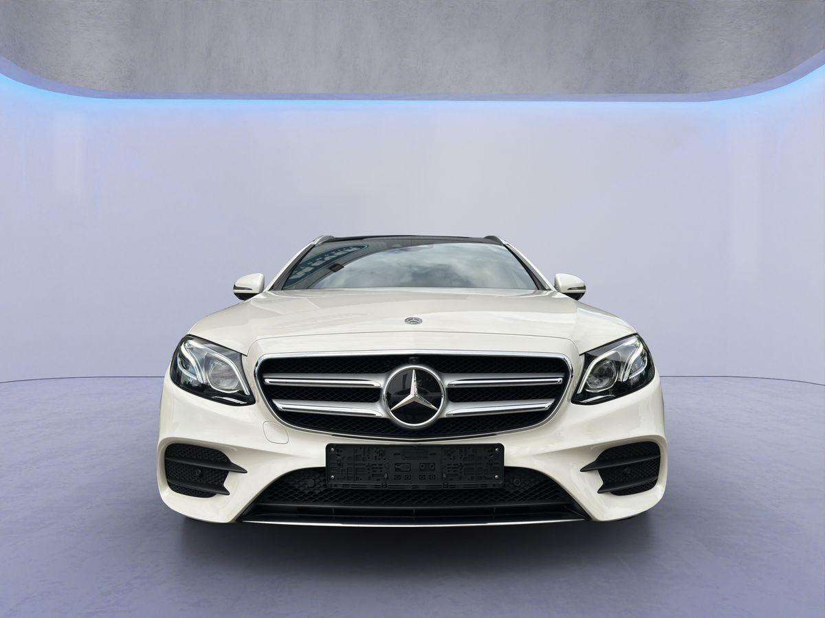 Mercedes-Benz E 220d T AMG-Line LED/360°/Leder/Pano/Burmester