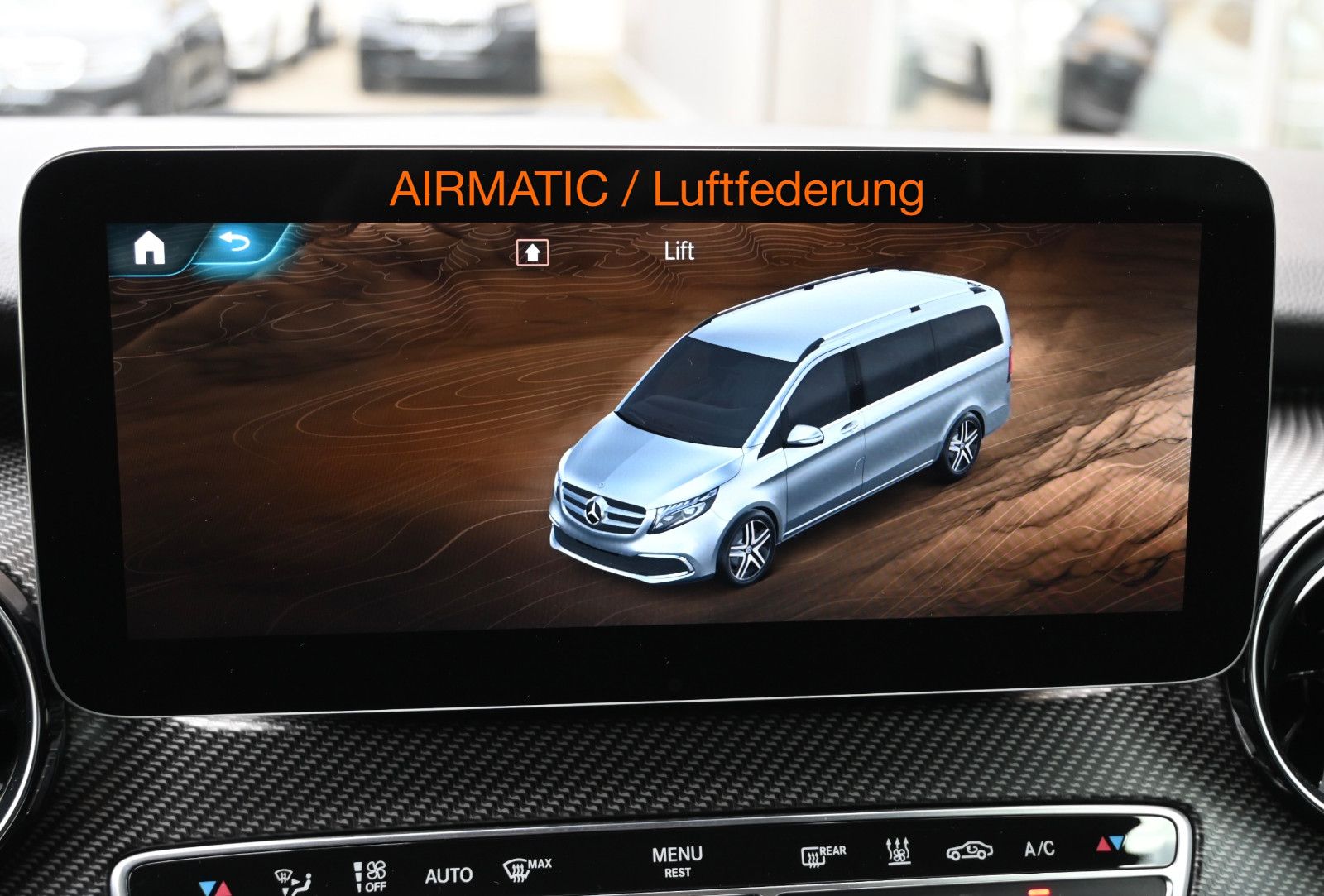 Fahrzeugabbildung Mercedes-Benz V 250 d 4Mat. AMG extralang °AIRMATIC°AHK°STHZ°