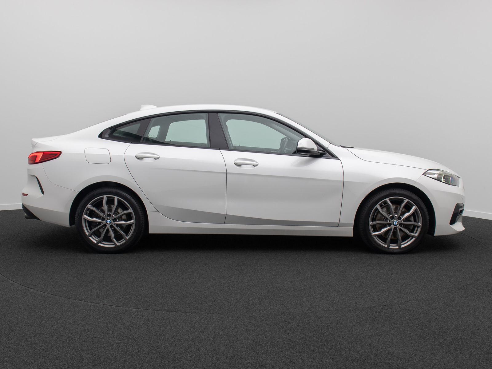 Fahrzeugabbildung BMW 220d Gran Coupé Sport Line HUD DAB Alarm Komfort