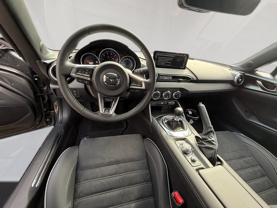 Fahrzeugabbildung Mazda MX-5 1.5i 132PS Homura