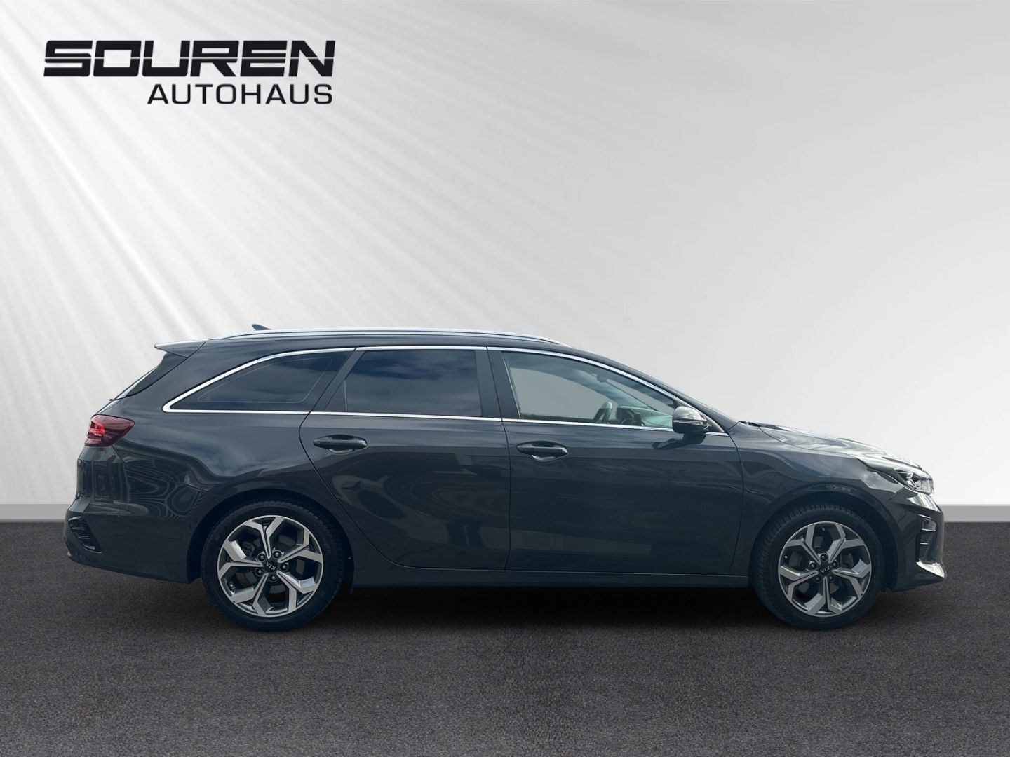 Fahrzeugabbildung Kia Ceed_sw Spirit 1.4 T-GDI TECH +Navi+Leder+Memory