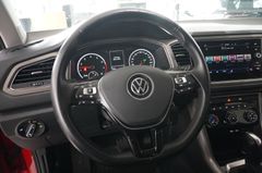 Fahrzeugabbildung Volkswagen T-Roc 1.5 TSI STYLE DSG NAVI/LED/NEBEL/ACC/DAB+