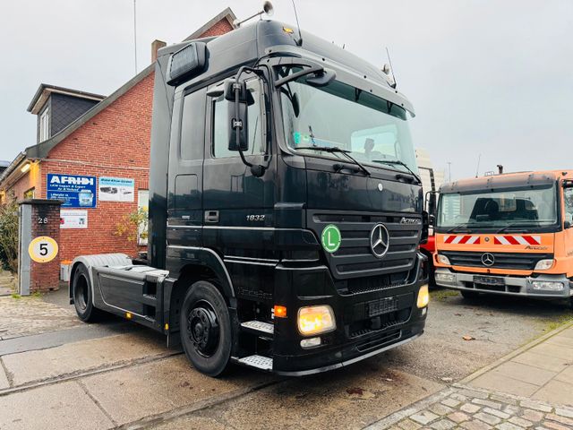 Mercedes-Benz ACTROS 1832 /Retarder/2Tanke/MegaSpace/Standart