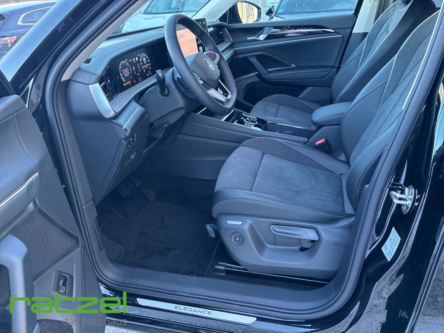 Fahrzeugabbildung Volkswagen Tayron ELEGANCE 2.0 TDI AHK+LED+Navi+Kamera+PDC