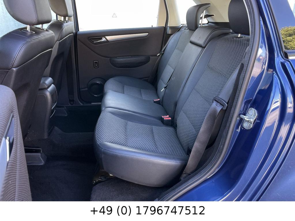 Mercedes-Benz B 180