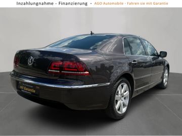 Volkswagen Phaeton - 4