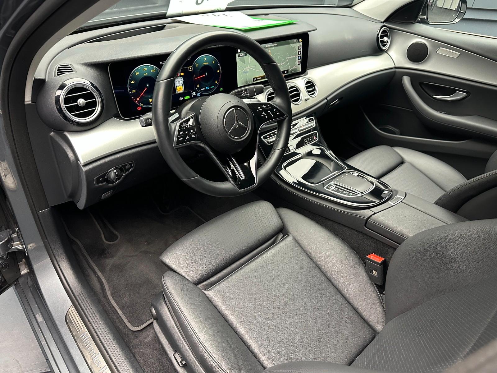 Mercedes-Benz E 220 d T 4Matic Avantgarde *LEDER*HuD*360*NAVI*
