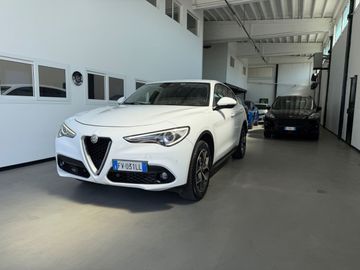 Alfa-Romeo Stelvio - 5