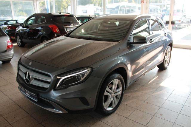 Mercedes-Benz GLA 200 GLA -Klasse GLA 200