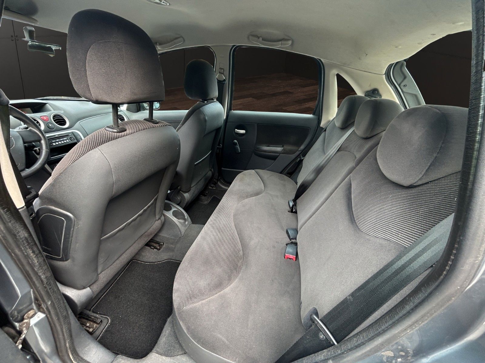 Fahrzeugabbildung Citroën C3 1.1 Confort Klima/el Fenster/5Türig/TÜV NEU