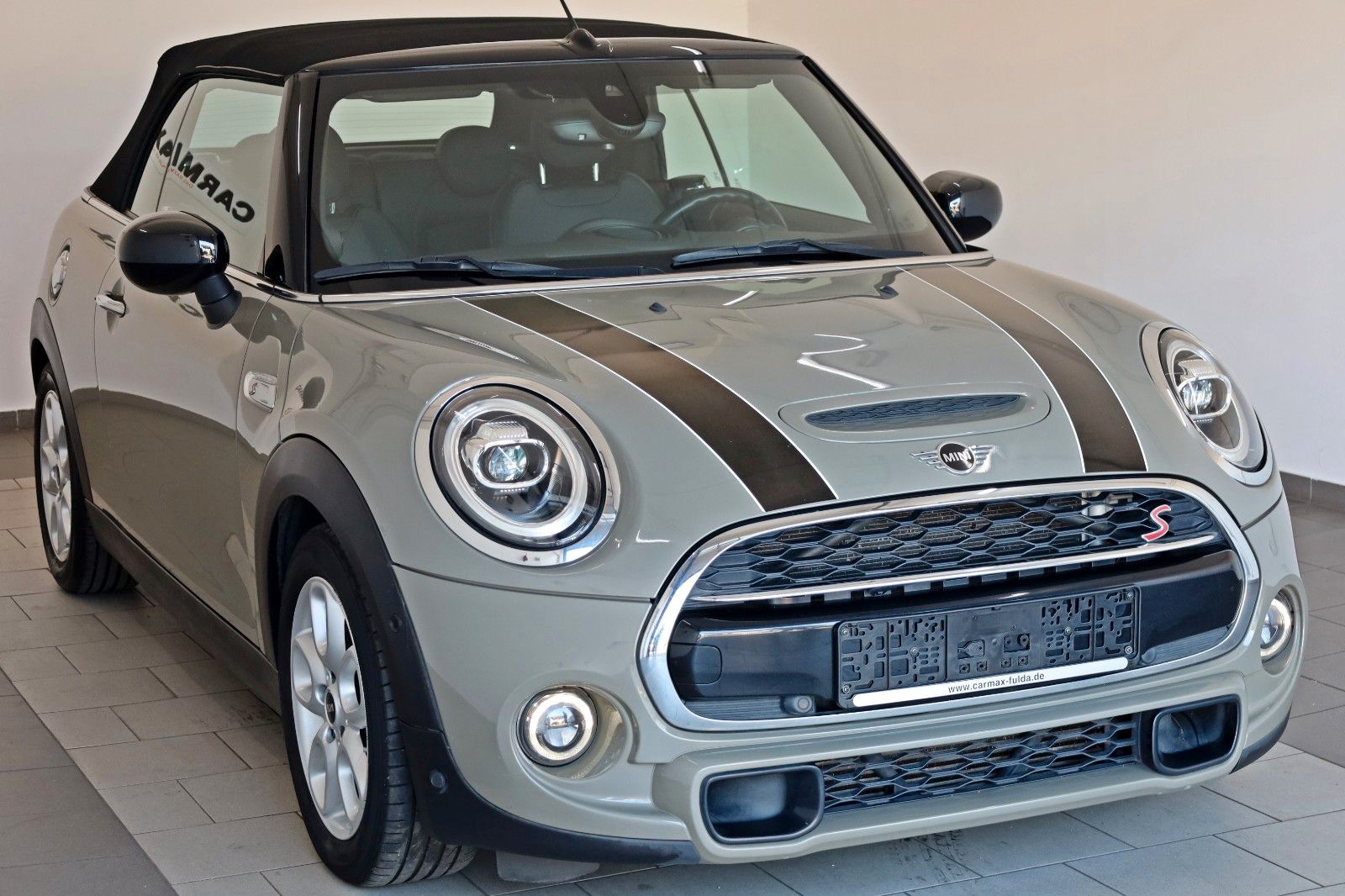Fahrzeugabbildung MINI Cooper S Cabrio Leder,Navi,LED,Harman/K,Kamera